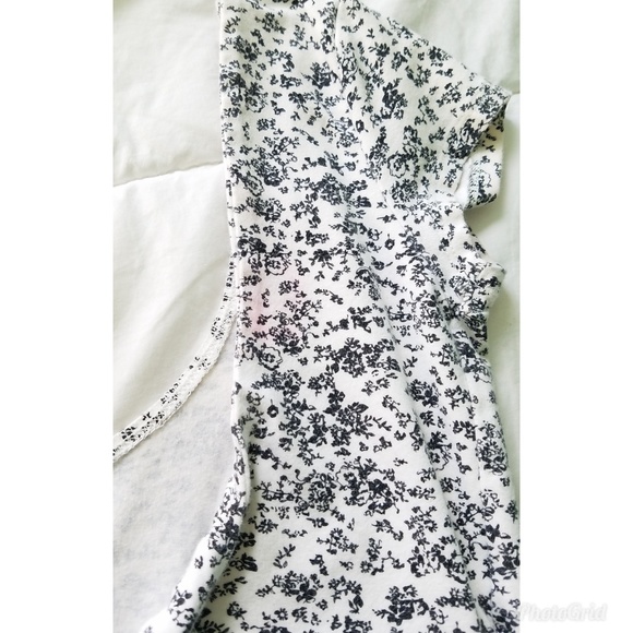 GARAGE crisscross back top - Picture 6 of 6